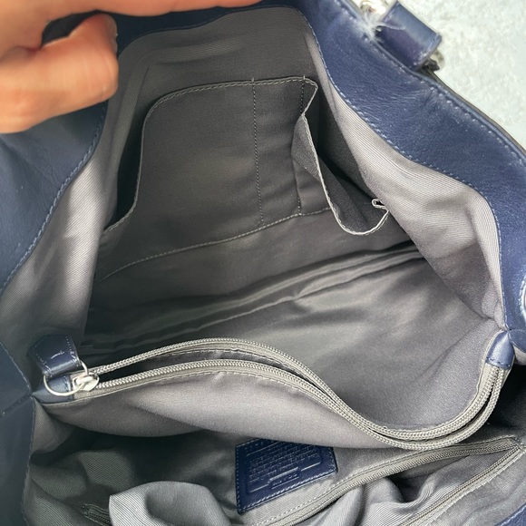 Coach Soho Carryall - Picture 6 of 6